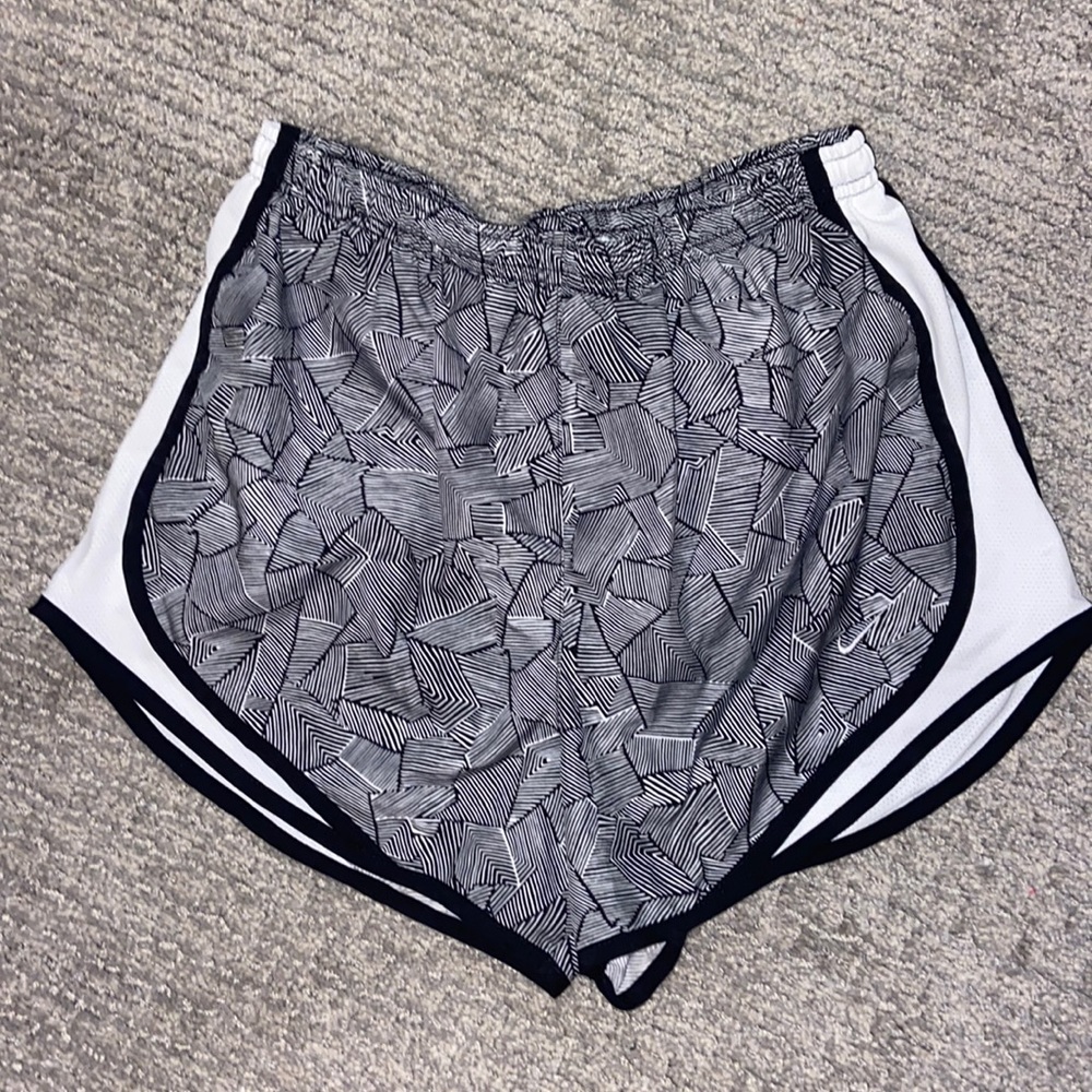 NIKE SHORTS!!